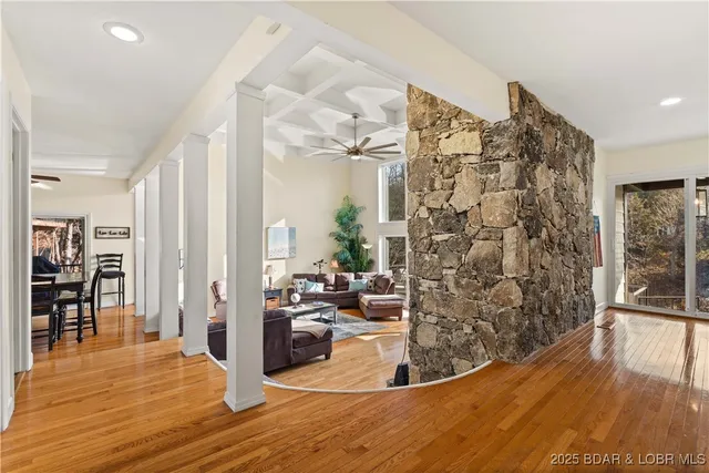 $825,000 | 16 Shelter Cove, Osage Beach, MO 65065