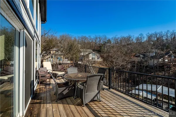 $825,000 | 16 Shelter Cove, Osage Beach, MO 65065