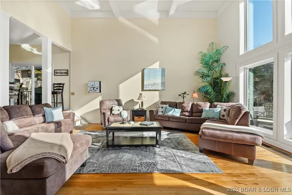 $825,000 | 16 Shelter Cove, Osage Beach, MO 65065