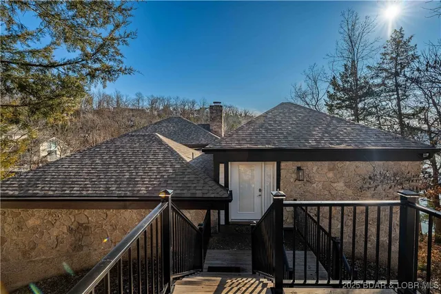 $825,000 | 16 Shelter Cove, Osage Beach, MO 65065