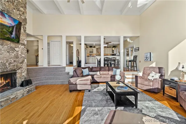 $825,000 | 16 Shelter Cove, Osage Beach, MO 65065