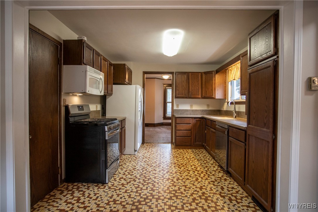 111 South 18th Street Olean, NY 14760 - Photo 5 of 38