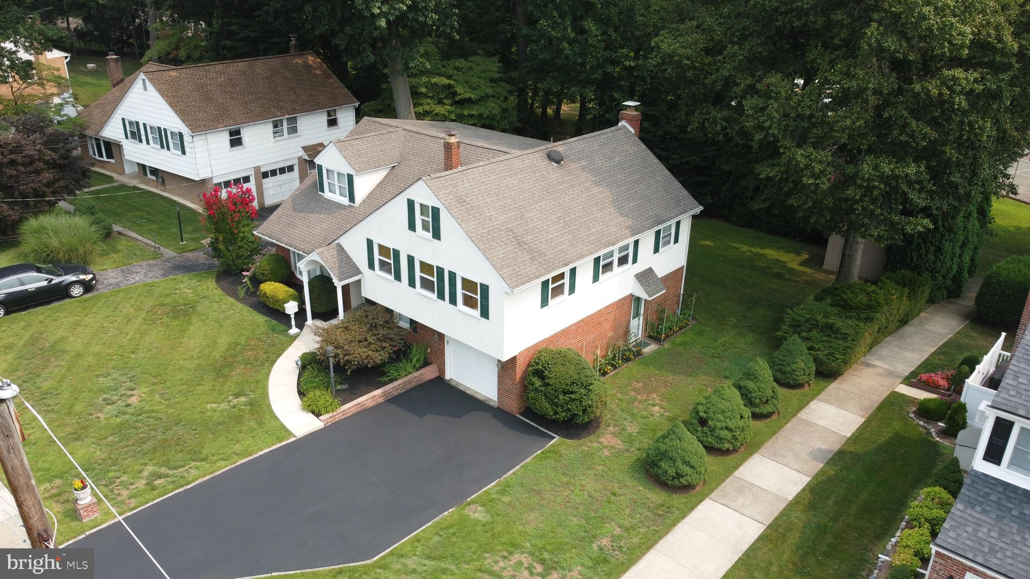 937 Edwards Drive Springfield, PA 19064 - Photo 5 of 43 Gallery Image 5
