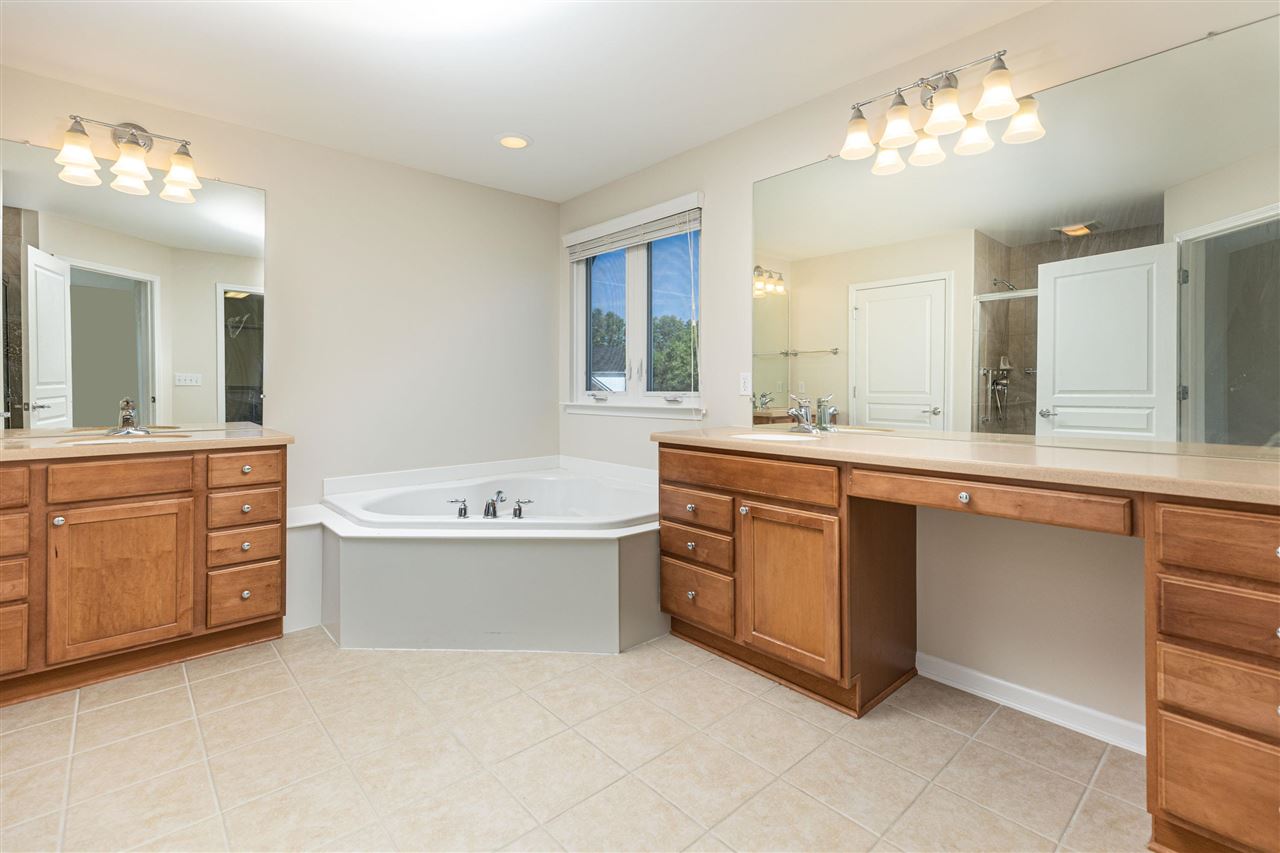 49420 Oxley Road Macomb, MI 48044 - Photo 27 of 32 50079830-26.JPG