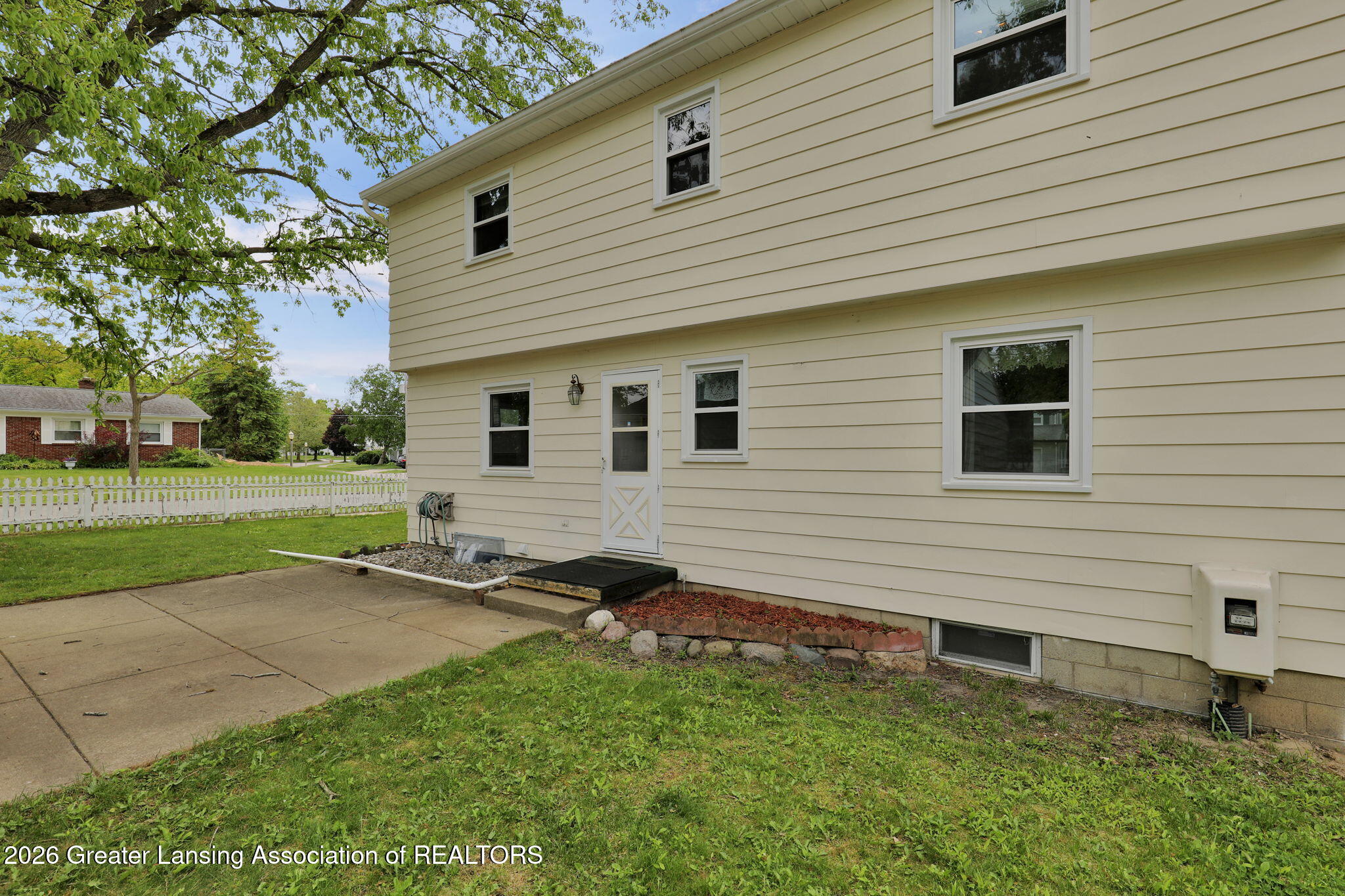 2525 Bedford Road Lansing, MI 48911 - Photo 27 of 31