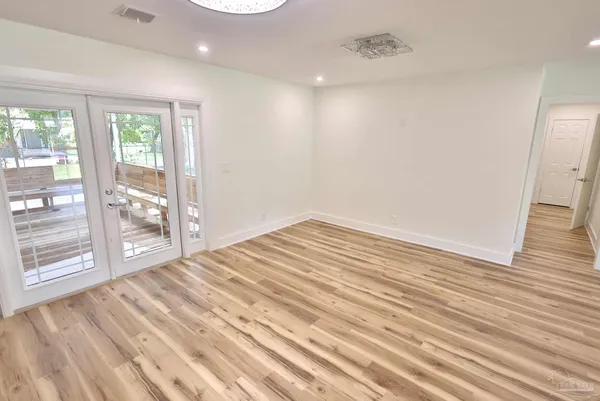 $2,395 | 3795 Summer Drive, Pensacola, FL 32504