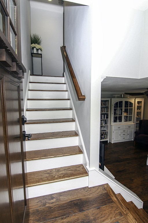 16 Radcliffe Road, Unit LEFT Billerica, MA 01821 - Photo 2 of 12 a view of entryway and hall