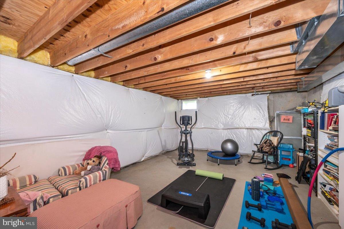 1280 St Michaels Road Mount Airy, MD 21771 - Photo 35 of 43 a room with gym equipment