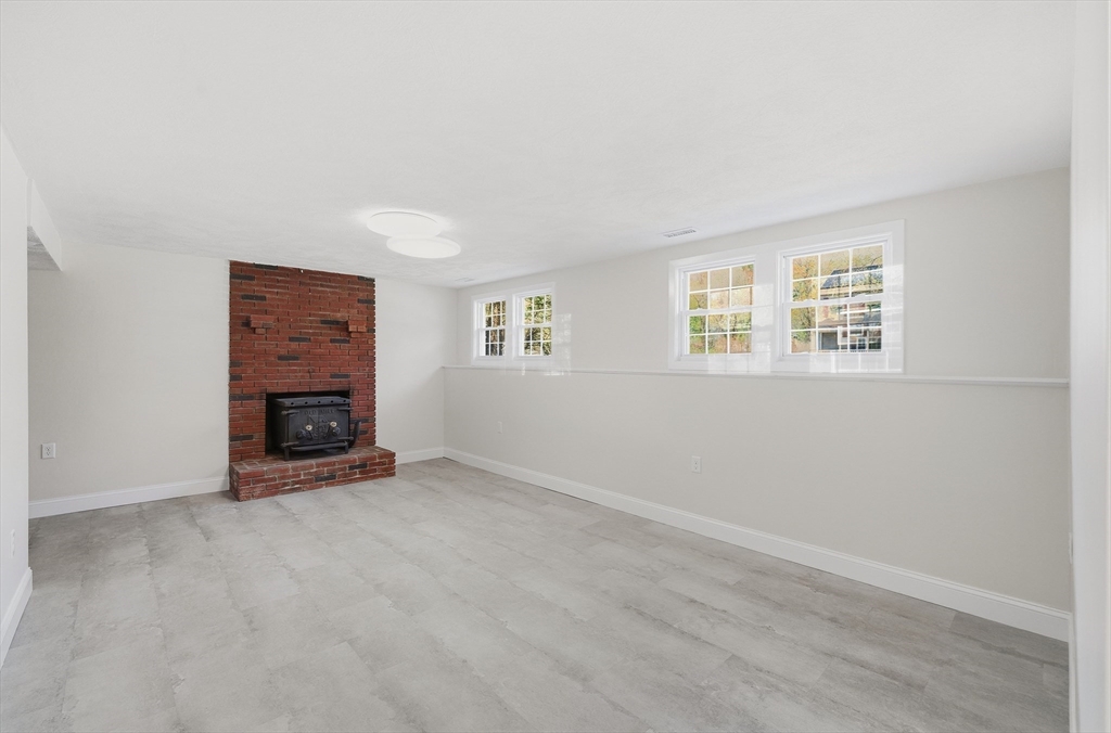 44 Wildbrook Road Billerica, MA 01821 - Photo 24 of 40