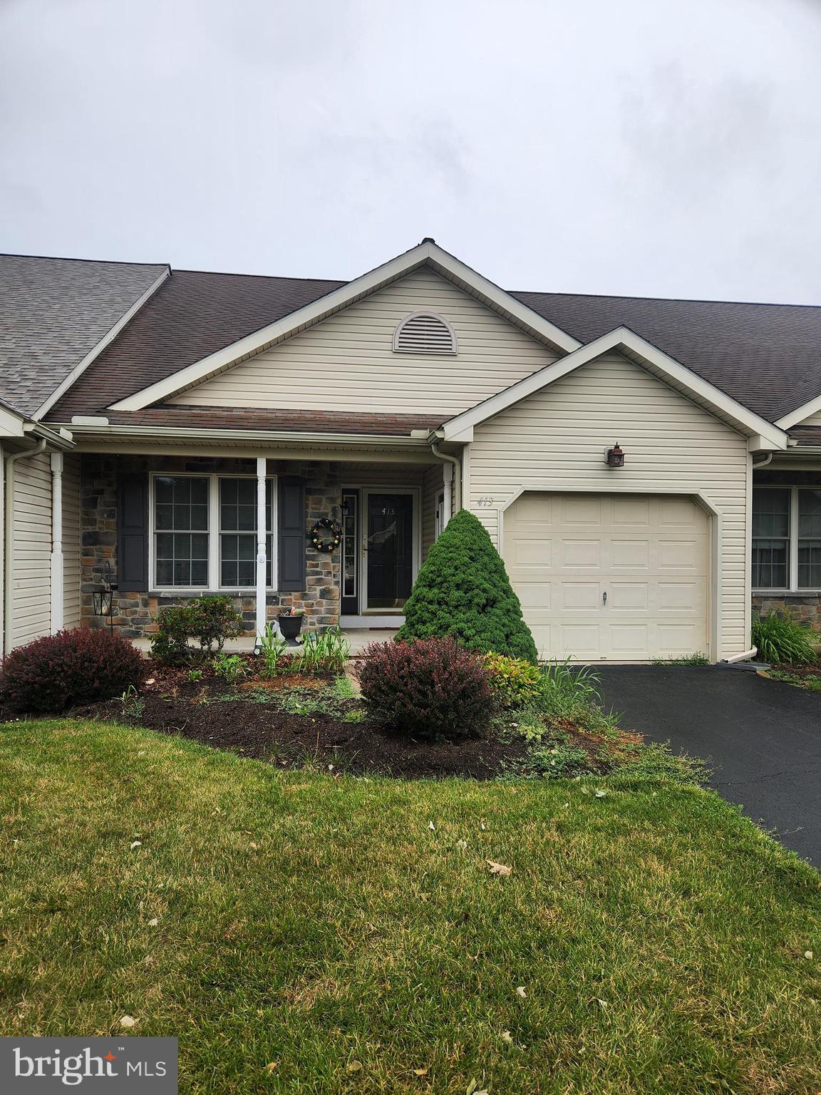 413 Thrush Drive Manheim, PA 17545 - Photo 3 of 26