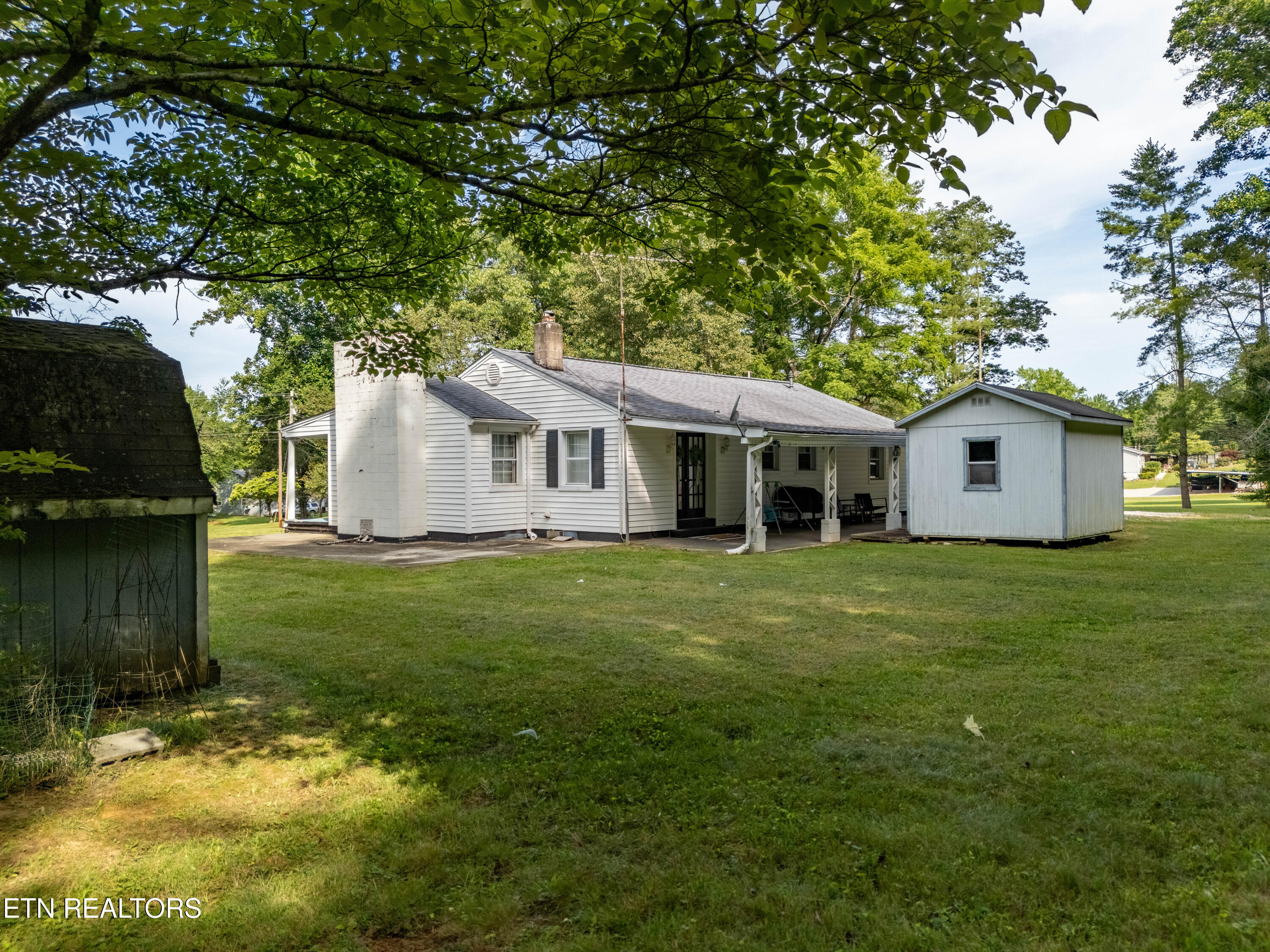 471 Mossy Grove Road Harriman, TN 37748 - Photo 21 of 34 DJI_20260616093819_0036_D-HDR