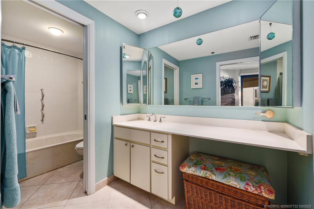 221 Northeast Plantation Road, Unit 307 Stuart, FL 34996 - Photo 23 of 44 Gallery Image 23