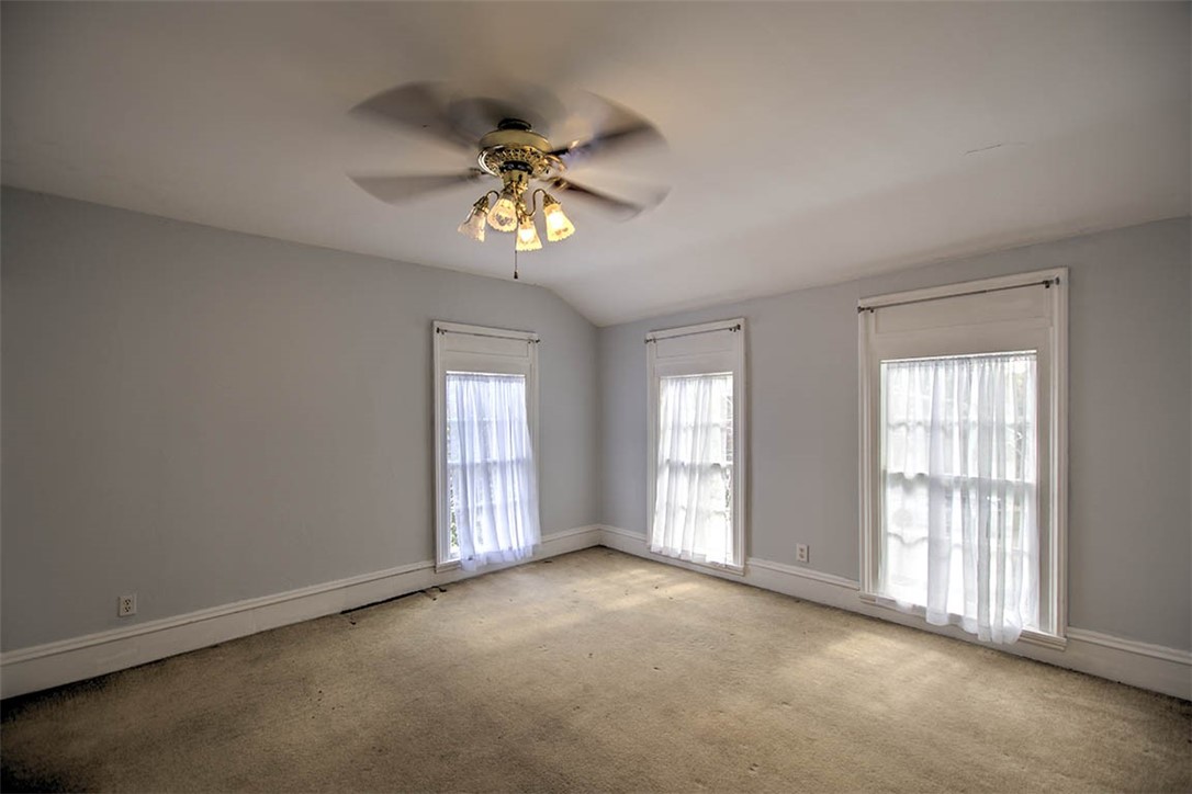 330 West William Street Decatur, IL 62522 - Photo 19 of 41 Gallery Image 19