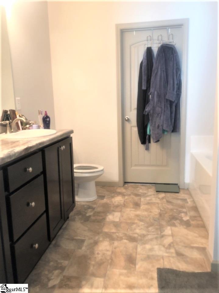 244 Sleepy River Road Simpsonville, SC 29681 - Photo 25 of 33 Full bath 2