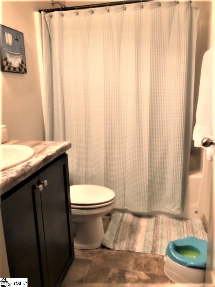 244 Sleepy River Road Simpsonville, SC 29681 - Photo 7 of 33 First full bath
