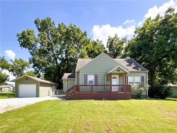 $225,000 | 613 East Market Street, Lacygne, KS 66040