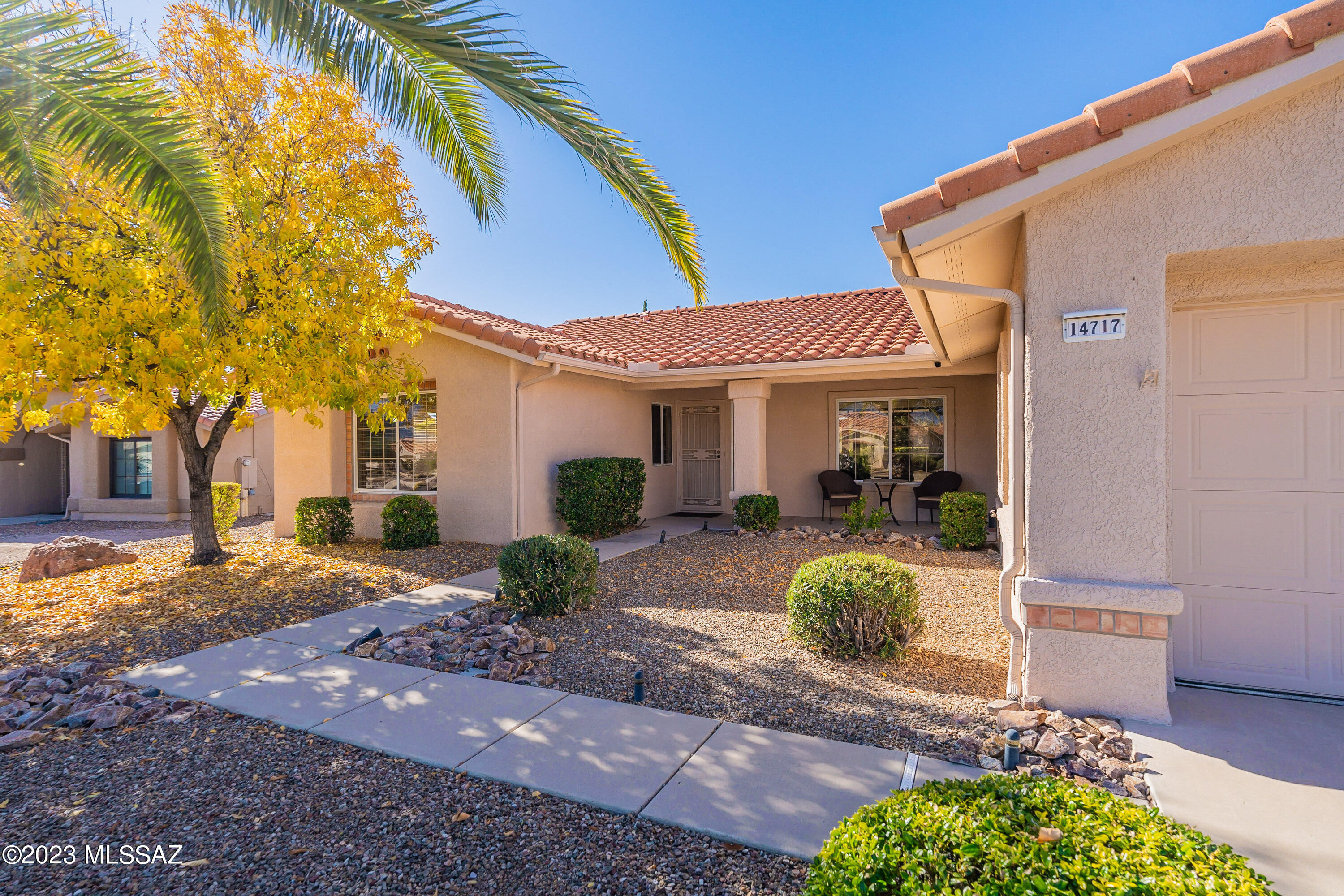 14717 North Palm Ridge Drive Oro Valley, AZ 85755 - Photo 2 of 38