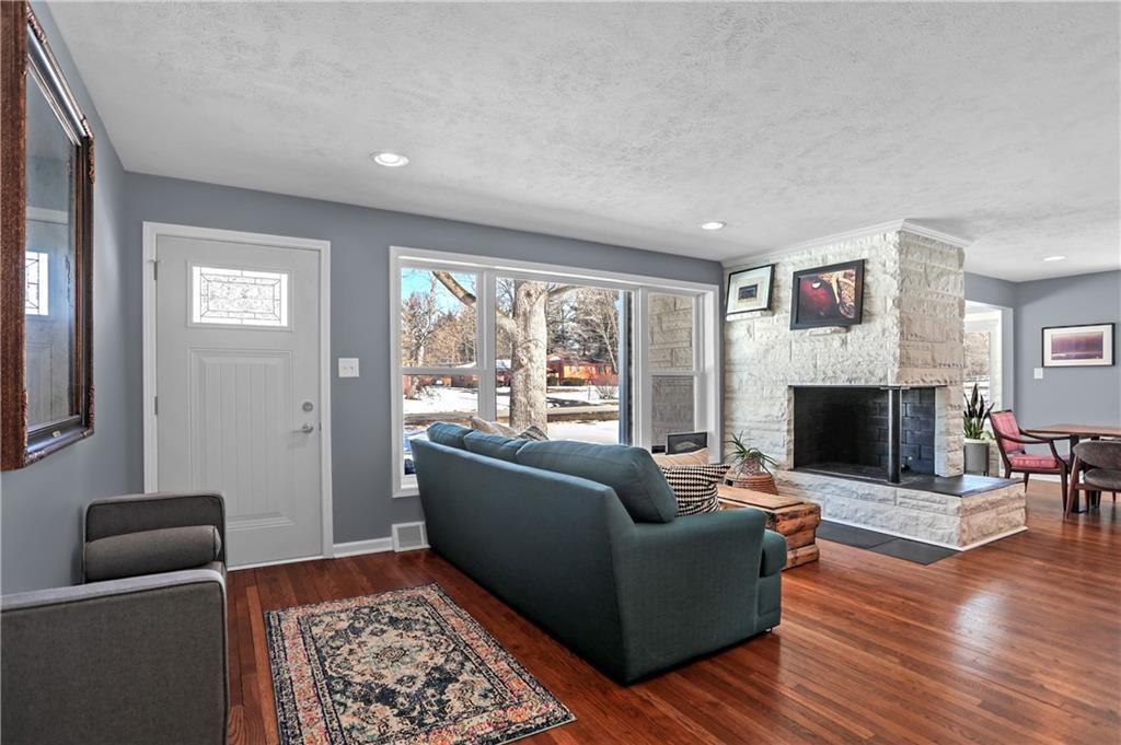 7497 Dean Road Indianapolis, IN 46240 - Photo 4 of 51