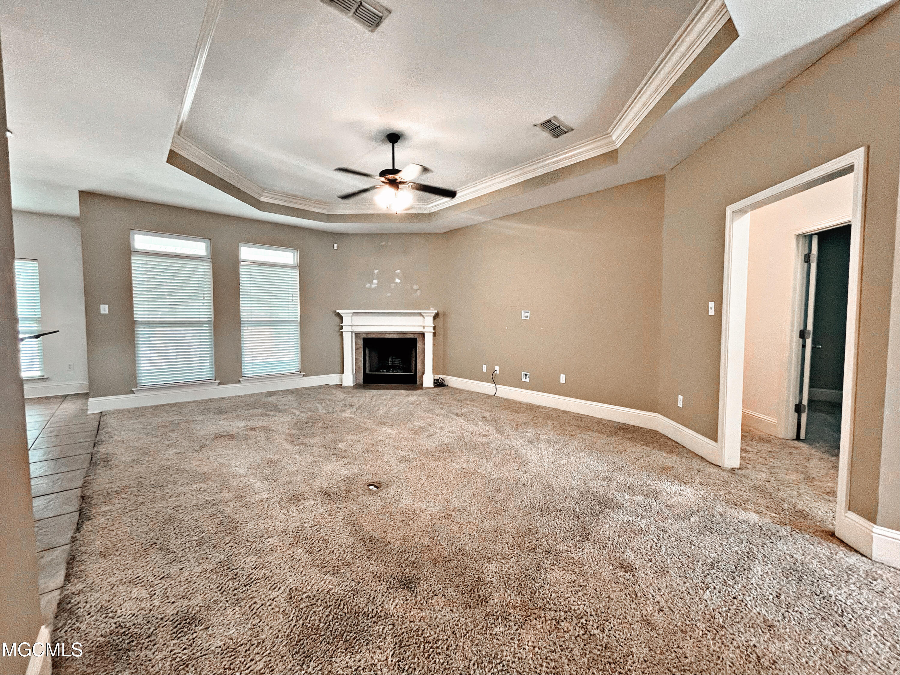 7836 Rue Ramsey Ocean Springs, MS 39564 - Photo 6 of 25 Living Room 1