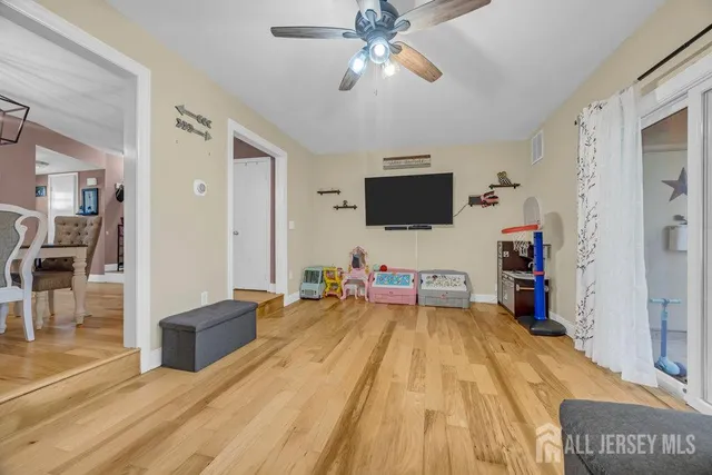 $435,000 | 93 Wilshire Court, Old Bridge, NJ 08857