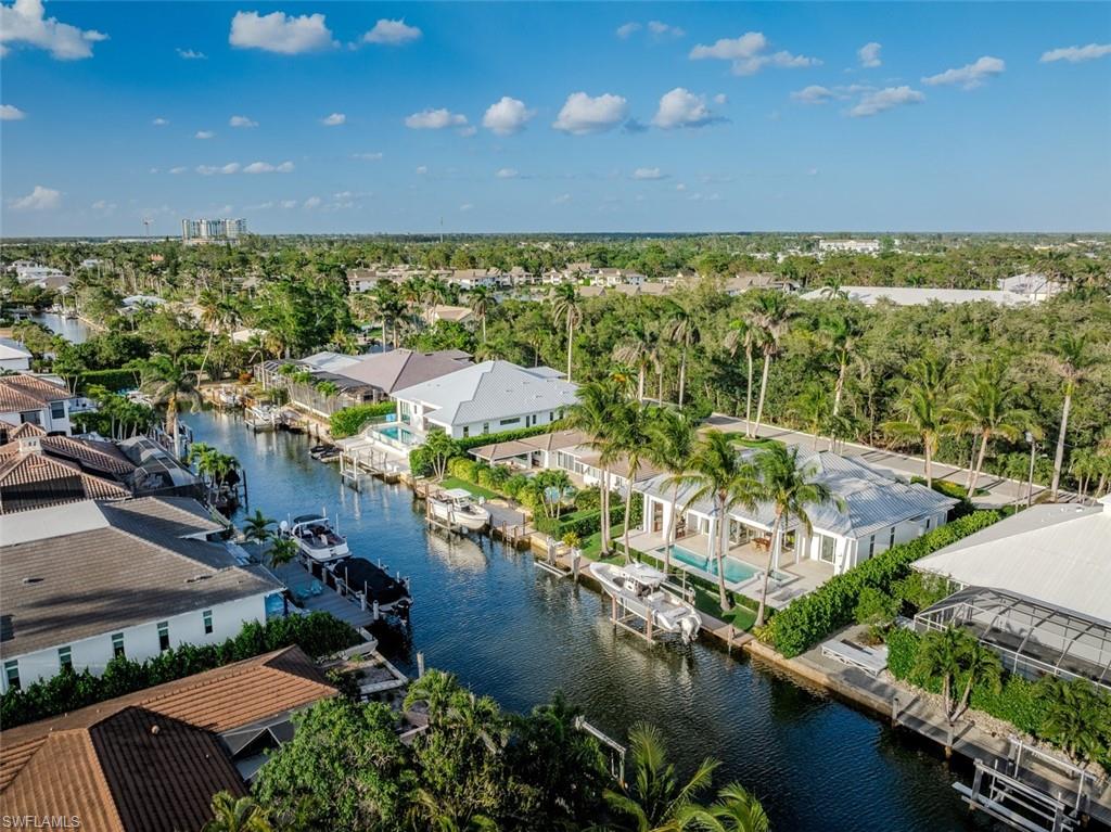 1880 Sandpiper Street Naples, FL 34102 - Photo 40 of 43