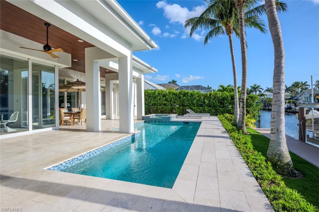 1880 Sandpiper Street Naples, FL 34102 - Photo 5 of 43