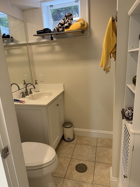 24 Leslie Road, Unit B Newton, MA 02466 - Photo 20 of 30