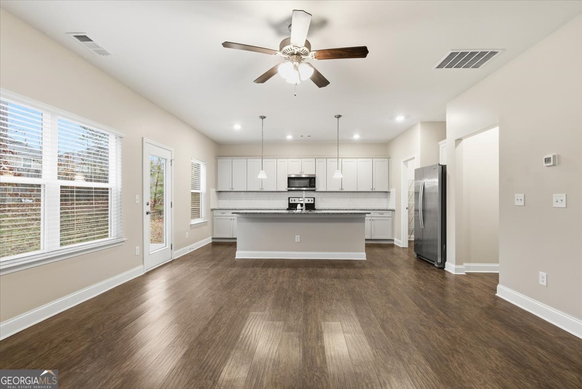 423 Pearson Circle Hampton, GA 30228 - Photo 11 of 37