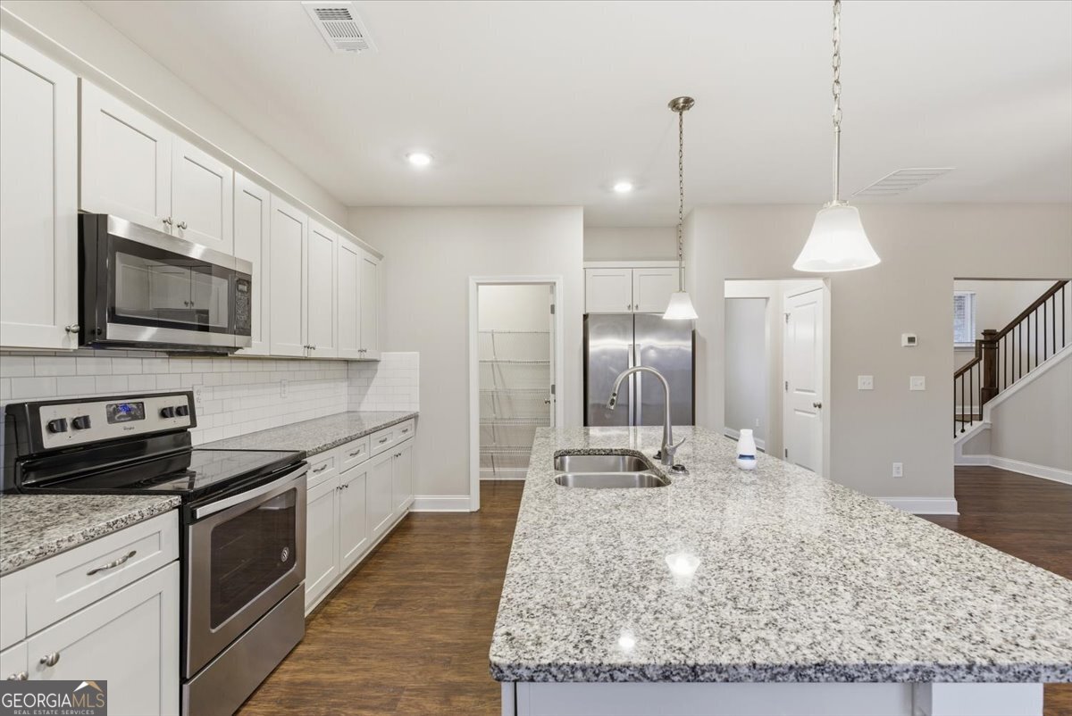 423 Pearson Circle Hampton, GA 30228 - Photo 14 of 37