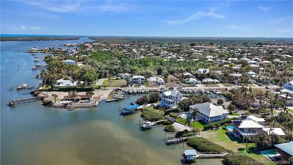 $825,000 | 5312 Southeast Nassau Terrace, Stuart, FL 34997