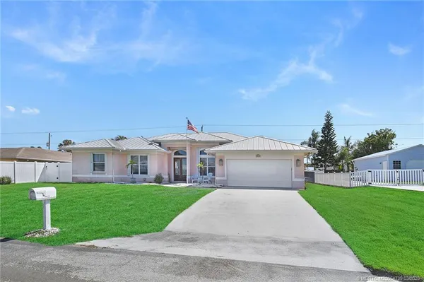 $825,000 | 5312 Southeast Nassau Terrace, Stuart, FL 34997