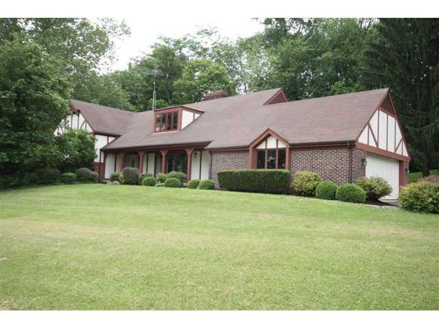 2265 Carr Hill Road Columbus, IN 47201 - Photo 1 of 12 Gallery Image 1