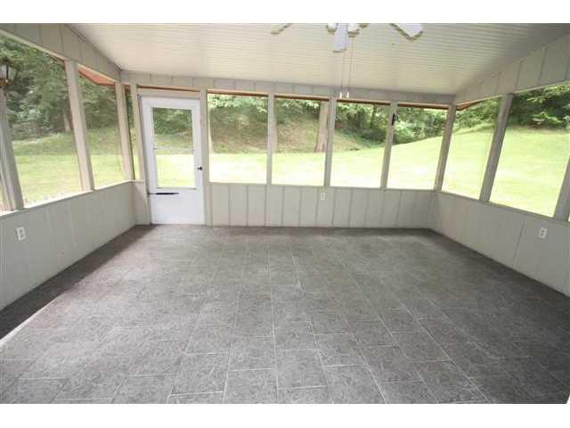 2265 Carr Hill Road Columbus, IN 47201 - Photo 7 of 12 Gallery Image 7