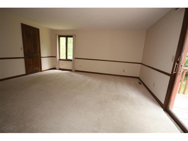 2265 Carr Hill Road Columbus, IN 47201 - Photo 8 of 12 Gallery Image 8