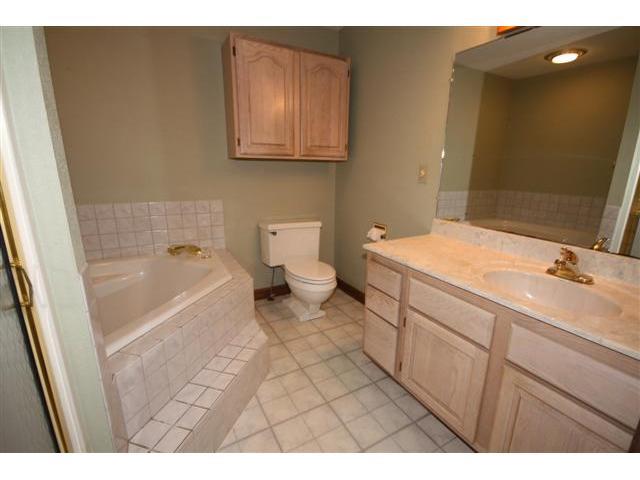 2265 Carr Hill Road Columbus, IN 47201 - Photo 10 of 12 Gallery Image 10