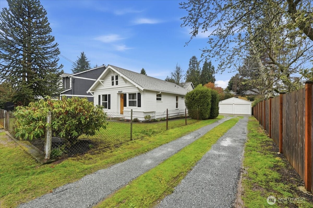 8127 11th Avenue Southwest Seattle, WA 98106 - Photo 14 of 14