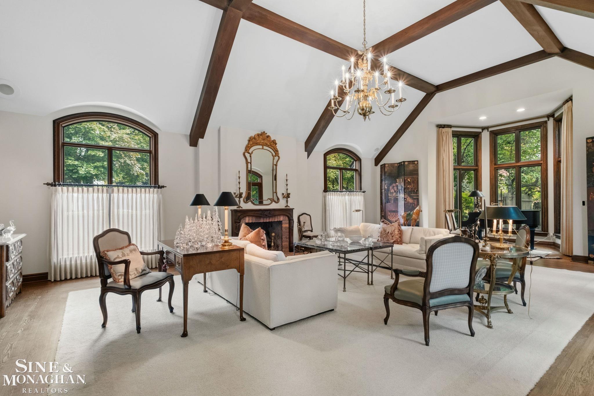 121 Vendome Road Grosse Pointe, MI 48236 - Photo 3 of 48 Gallery Image 3