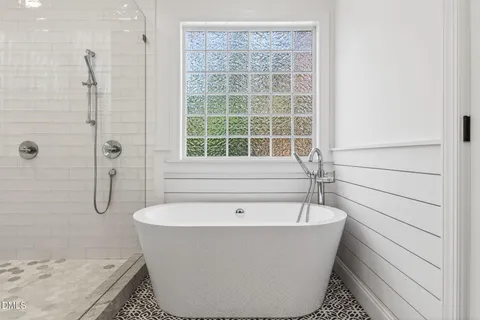 $950,000 | 104 Fair Spring Court, Apex, NC 27502