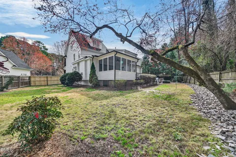 $950,000 | 104 Fair Spring Court, Apex, NC 27502