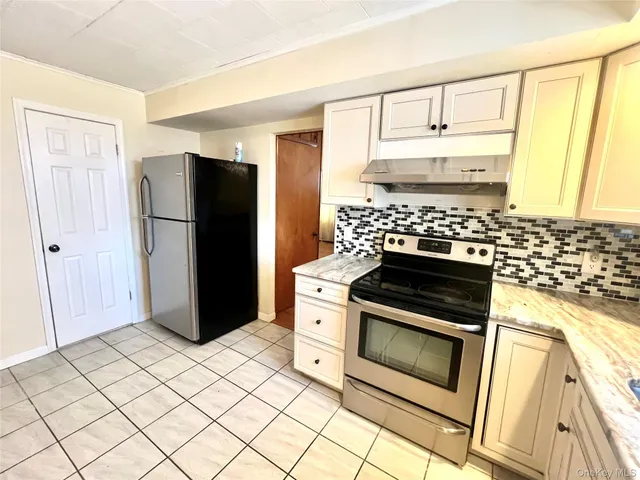 $2,200 | 22 Canal Drive, Godeffroy, NY 12729