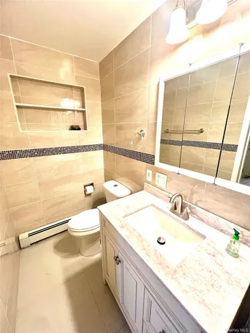 $2,200 | 22 Canal Drive, Godeffroy, NY 12729