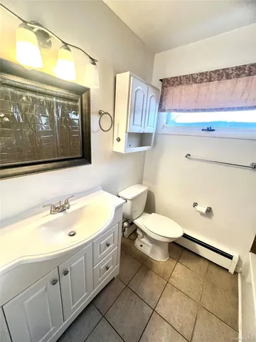 $2,200 | 22 Canal Drive, Godeffroy, NY 12729