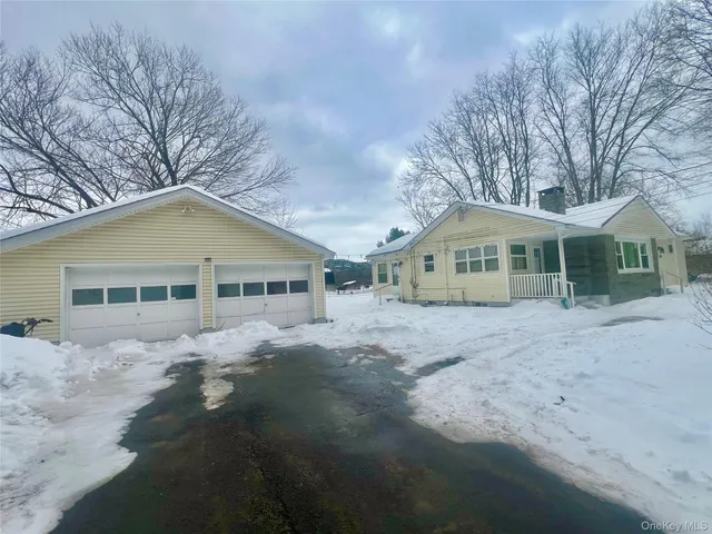 $2,200 | 22 Canal Drive, Godeffroy, NY 12729