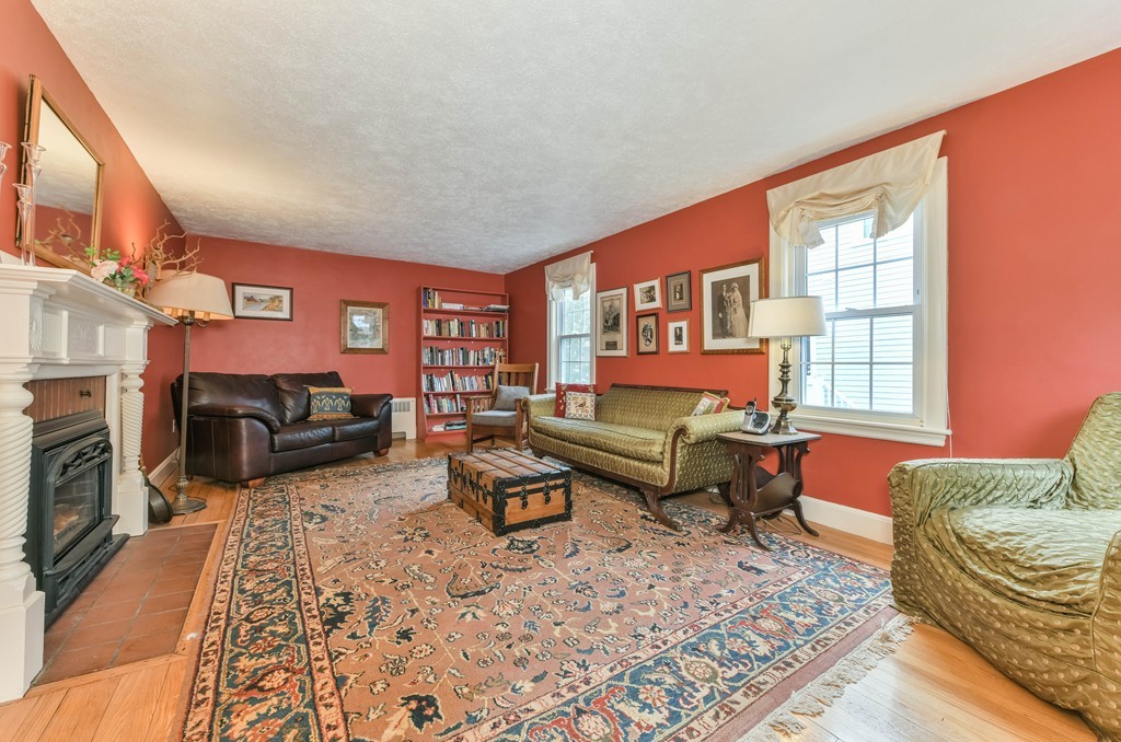 62 Risley Road Brookline, MA 02467 - Photo 2 of 15 Gallery Image 2