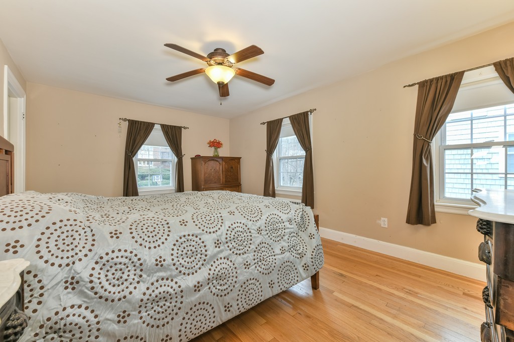 62 Risley Road Brookline, MA 02467 - Photo 10 of 15 Gallery Image 10