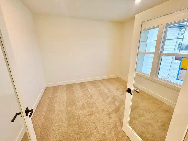 $639,900 | 7105 Kettle Dale Avenue Southeast, Alto, MI 49302