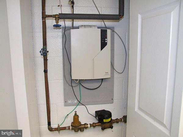 3236 Roxbury Road Hatfield, PA 19440 - Photo 33 of 38 Modern utility setup in a compact space.