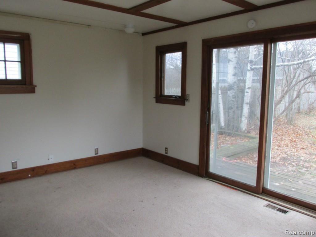 52 Oriole Road Pontiac, MI 48341 - Photo 21 of 37 IMG_8790.jpg