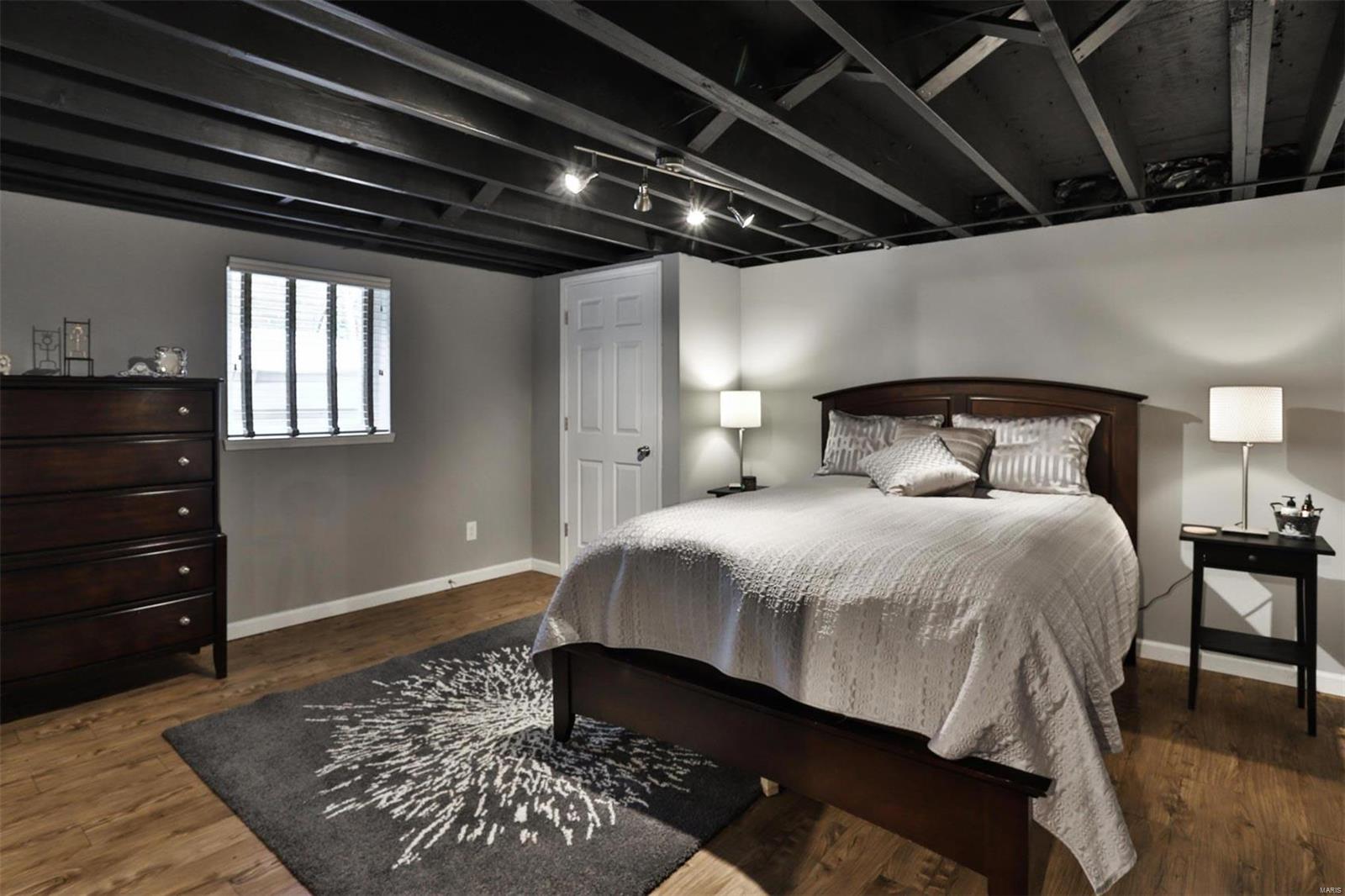 1175 North Berry Road St. Louis, MO 63122 - Photo 22 of 28 Gallery Image 22