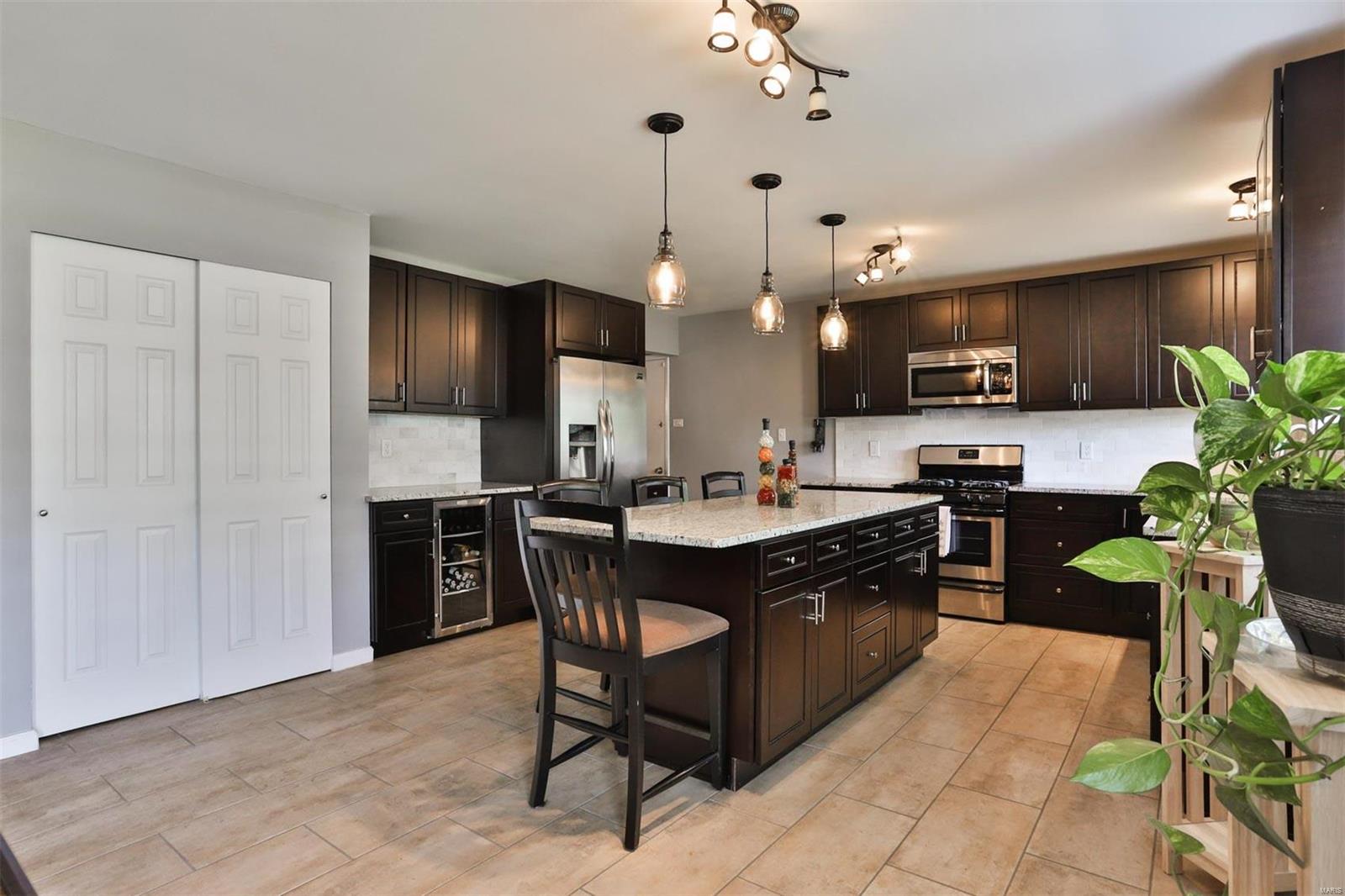 1175 North Berry Road St. Louis, MO 63122 - Photo 7 of 28 Gallery Image 7